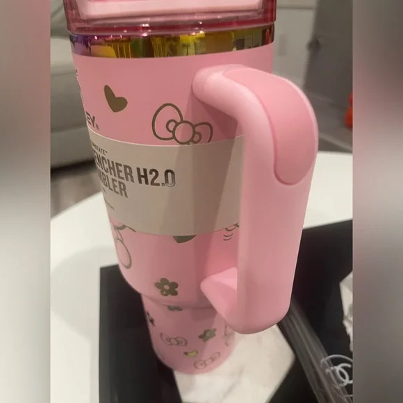 Unisex Stanley Hello Kitty Pink Magenta 40oz Quencher H2.0 Tumbler - Picture 11 of 14
